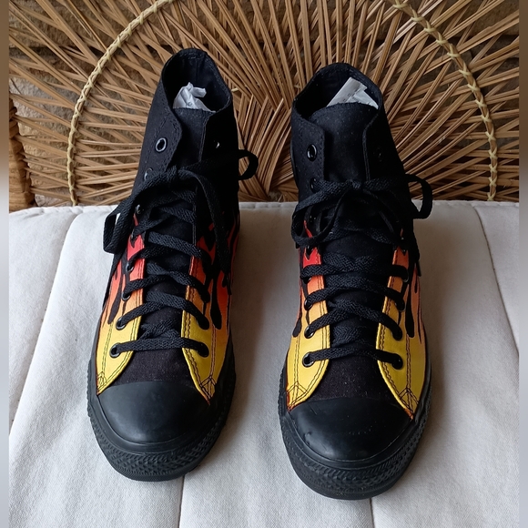 Converse Black High-Top Sneakers with Red and Yellow Flames_12 - Picture 3 of 13
